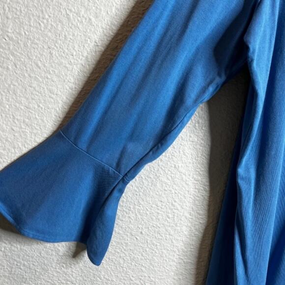 Isaac Mizrahi Live! Scoop Neck Top w/ Bracelet Ruffle Sleeve Urban Blue Large - Picture 3 of 9